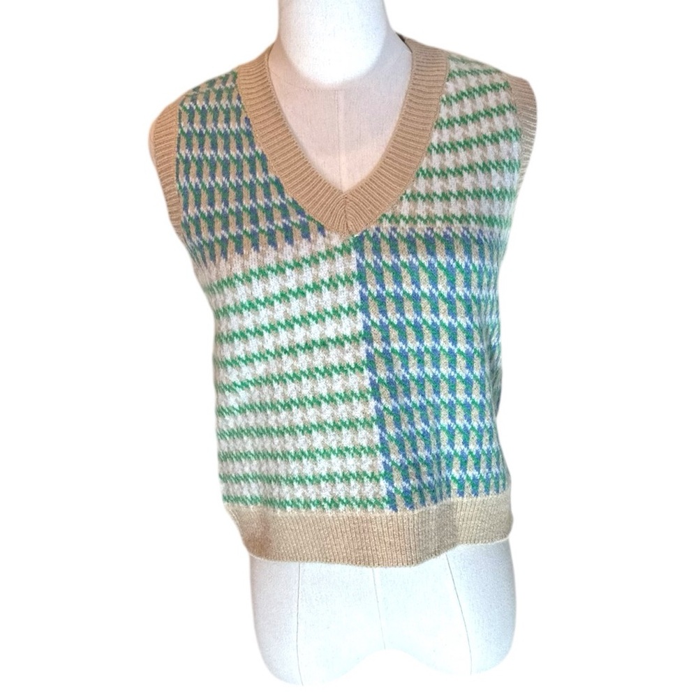 &merci NWT size small green and blue houndstooth vneck sweater vest